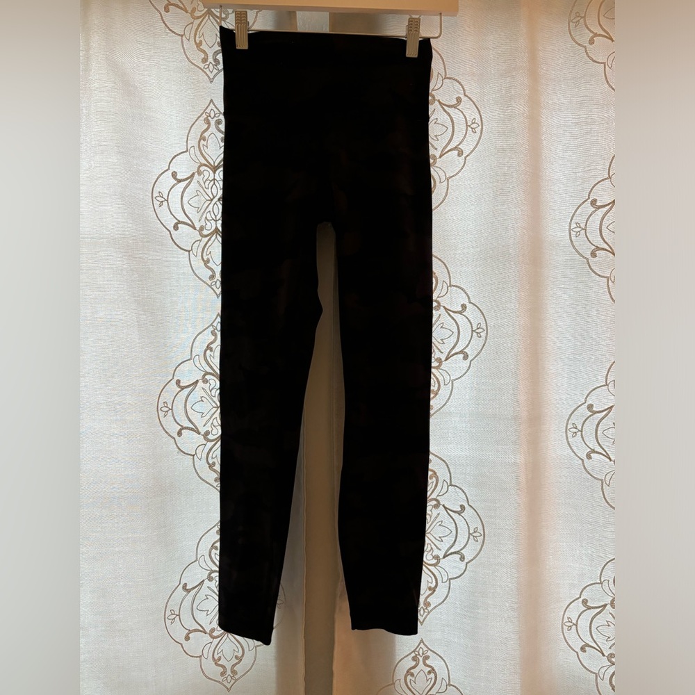 LULULEMON CAMO ALIGN LEGGINGS SIZE 4